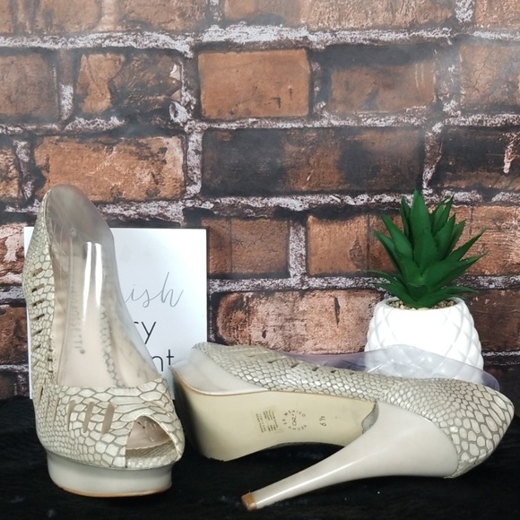 Carlos Rossetti| Peep Toe Snakeskin Print Heel - Picture 4 of 5